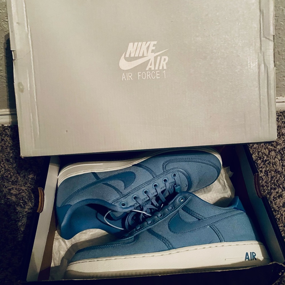 Nike Air Force 1 (ExclusiveOff-WhiteTag)